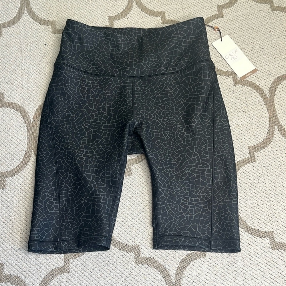 Calia Essential High Rise Mosaic Black Women's Bike Patterned 10” inseam Shorts